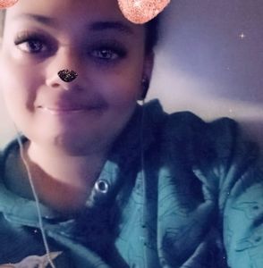 Meet your Posher, Cierra